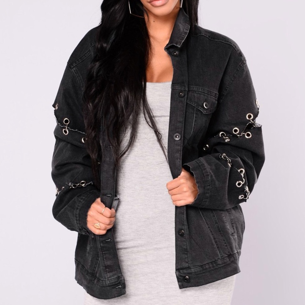 FASHION NOVA BLACK JEAN STUD JACKET BRAND NEW.